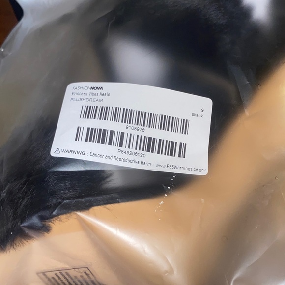 Fuzzy High Heels - Picture 11 of 11